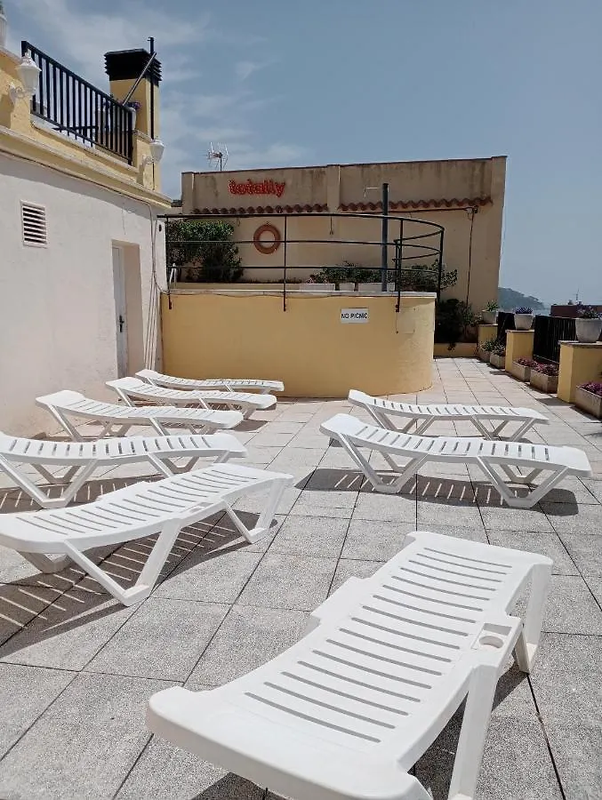 Apartaments Monjardi Lloret de Mar 0*,