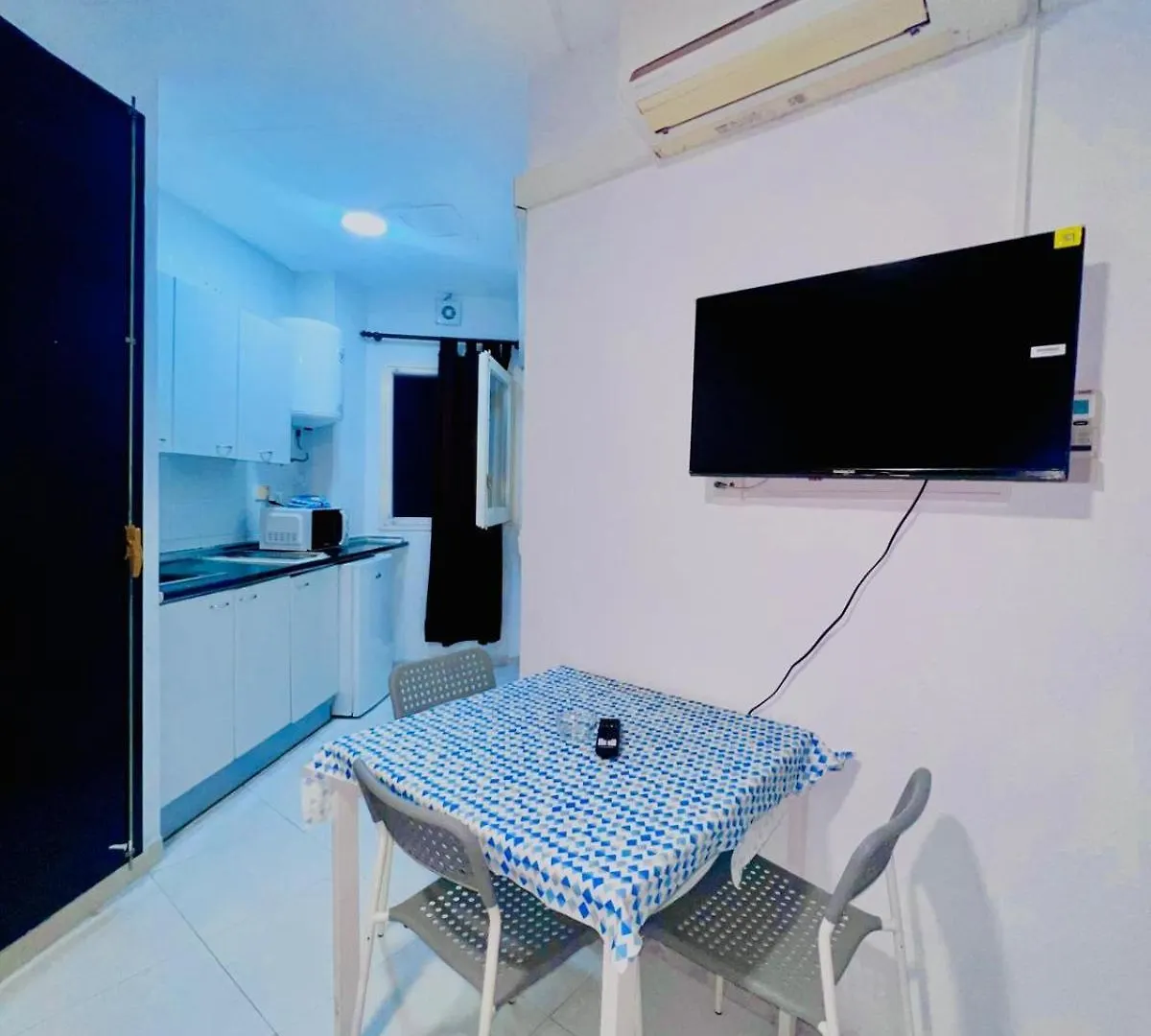 Apartaments Monjardi Lloret de Mar 0*,  Hiszpania